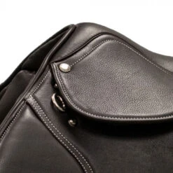 Brighton "Bella" Close Contact Saddle -Horse Care World image e426c8cd 8869 47f2 b4c6 4ee6bc94c3fa